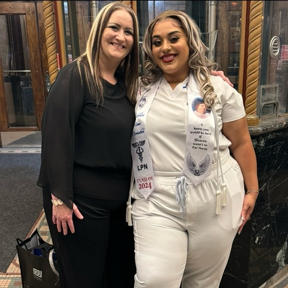 Meet your Posher, Sybil - Picture 3 of 16